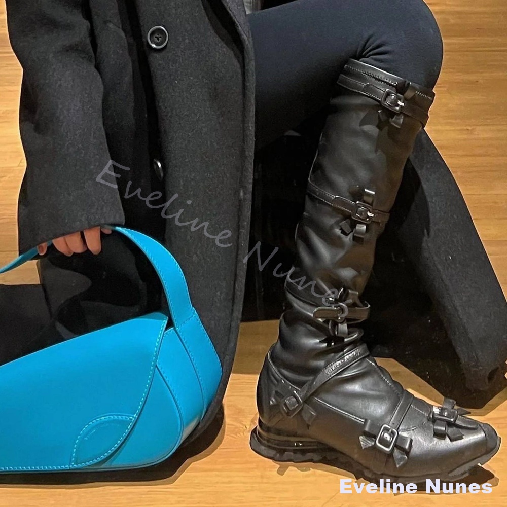 Sepatu Bot Hitam Wanita Model  - Leather Classic Strap ulasan dan harga